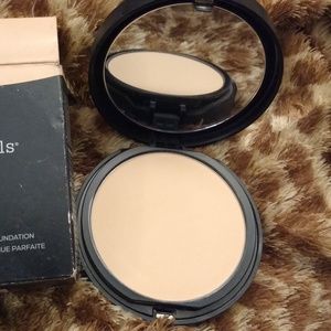 bareMinerals barePro Powder: Champagne 03